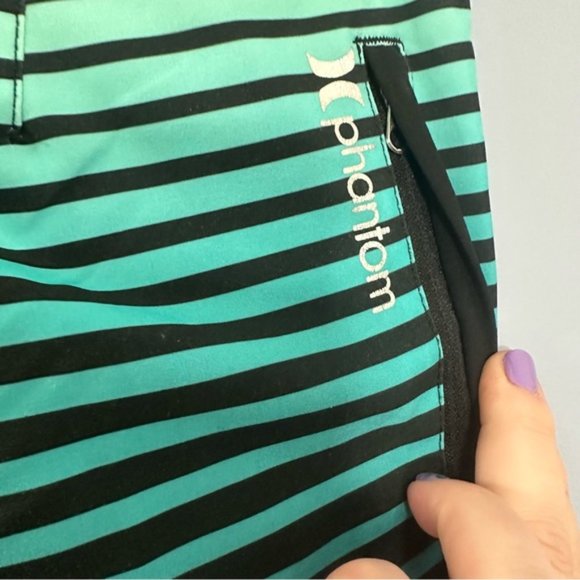 Youth size Hurley phantom swim trunks - Picture 10 of 10